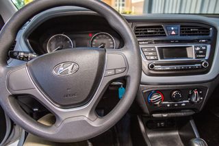 Hyundai i 20 2016 ΚΥΡΙΑΚΕΣ ΑΝΟΙΧΤΑ-thumb-23
