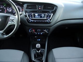 Hyundai i 20 2018 1.200cc 85Hp  BLACK LINE - BLUETOOTH - ZANTEΣ 15''-thumb-10