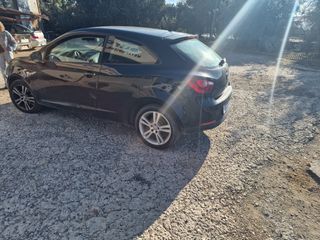 Seat Ibiza 2010 1.4 16V SPORT-thumb-6