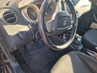 Seat Ibiza 2010 1.4 16V SPORT-thumb-12