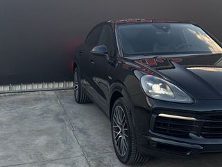 Porsche Cayenne 2020 e-HYBRID S/PANORAMA /FULL EXTRA-thumb-2