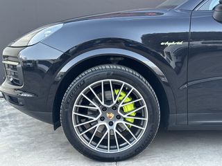 Porsche Cayenne 2020 e-HYBRID S/PANORAMA /FULL EXTRA-thumb-6