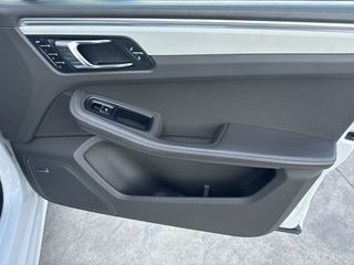 Porsche Macan 2017 MACAN S DIESEL-thumb-24