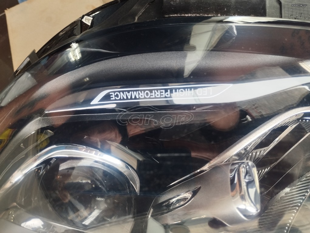 Φανάρι εμπρός αριστερό led c-class W206  A2069068104