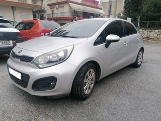 Kia Rio 2014 1.4 CRDI SPIRIT-thumb-3