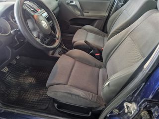 Volkswagen Polo 2001-thumb-5