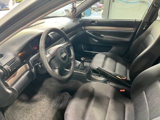 Audi A4 1998-thumb-13