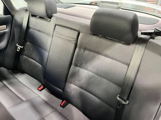 Audi A4 1998-thumb-21
