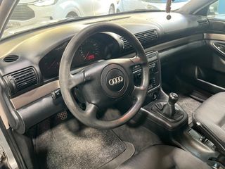 Audi A4 1998-thumb-24