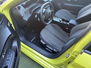 Peugeot e-208 2024-thumb-8