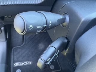 Peugeot e-208 2024-thumb-13