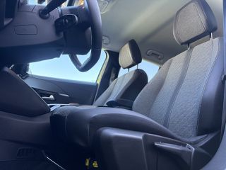 Peugeot e-208 2024-thumb-11