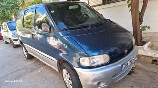 Nissan Serena 2003