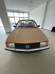 Opel Rekord 1984 Opel rekord 82-86-thumb-1