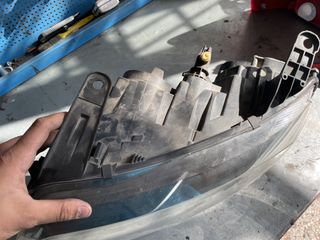 φανάρι duster εμπρός L-thumb-2