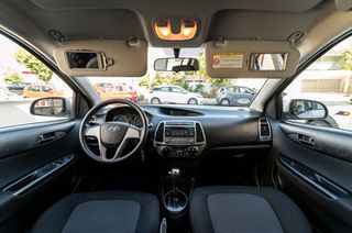 Hyundai i 20 2014 1.4 AYTOMATO,ZANTEΣ+++-thumb-6