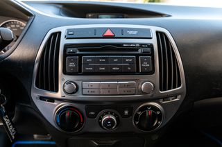 Hyundai i 20 2014 1.4 AYTOMATO,ZANTEΣ+++-thumb-21