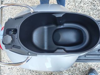 Piaggio Vespa GTS 250 2005-thumb-9