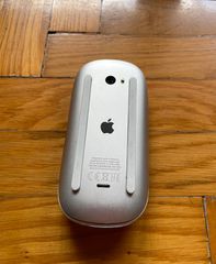 Apple Magic Mouse 2 (Φορτίζει αλλά δεν συνδέεται)-thumb-1