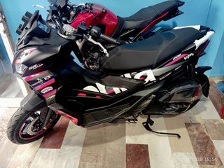Aprilia SR GT 200 2026 REPLICA-thumb-2