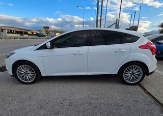 Ford Focus 2011-thumb-1