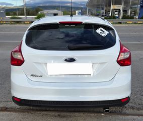 Ford Focus 2011-thumb-3