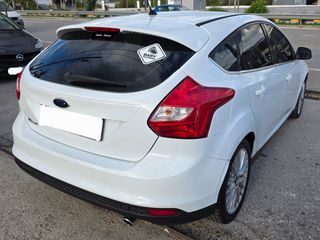 Ford Focus 2011-thumb-4