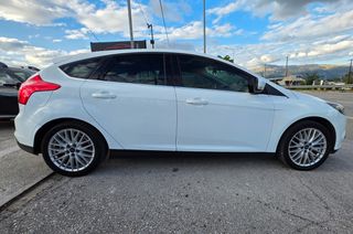 Ford Focus 2011-thumb-5