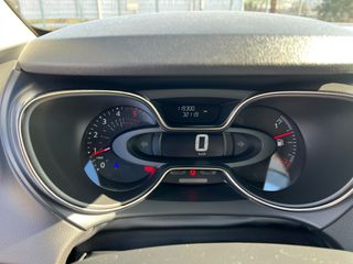 Renault Captur 2018-thumb-9