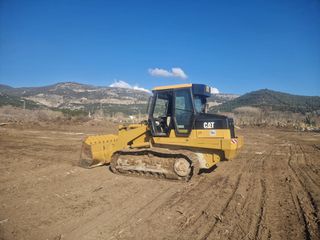 Φορτωτής Με Ερπύστριες CAT 2002 953 C για λιγες μερες!!!!!!-thumb-1
