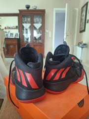 Basketball shoes Adidas