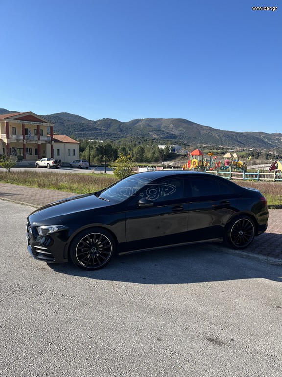 Mercedes-Benz A 180 2021 AMG LINE 7G-DCT
