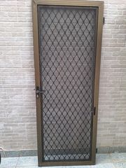 πορτα αλουμινιου χρωμα bronze