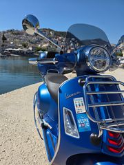 Vespa GTS Super 300 2021