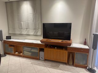 ΧΕΙΡΟΠΟΙΗΤΟ ΜΟΝΑΔΙΚΟ ΕΠΙΠΛΟ ΤΗΛΕΟΡΑΣΗΣ ΜΕ ΜΑΡΜΑΡΟ