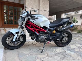 Ducati Monster 796 2011