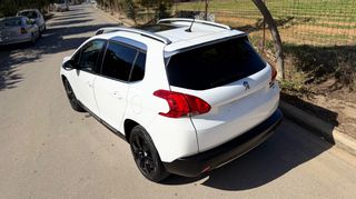Peugeot 2008 2016 Allure  PureTech 1.2  Full Extra 110hp Sunroof Navi Leather-thumb-34