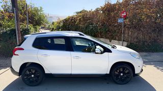 Peugeot 2008 2016 Allure  PureTech 1.2  Full Extra 110hp Sunroof Navi Leather-thumb-47