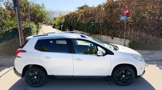 Peugeot 2008 2016 Allure  PureTech 1.2  Full Extra 110hp Sunroof Navi Leather-thumb-48