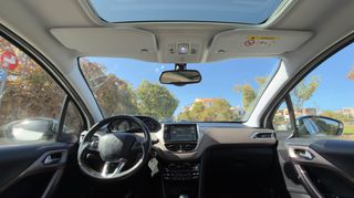 Peugeot 2008 2016 Allure  PureTech 1.2  Full Extra 110hp Sunroof Navi Leather-thumb-100