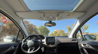 Peugeot 2008 2016 Allure  PureTech 1.2  Full Extra 110hp Sunroof Navi Leather-thumb-101