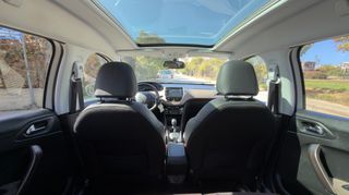 Peugeot 2008 2016 Allure  PureTech 1.2  Full Extra 110hp Sunroof Navi Leather-thumb-79