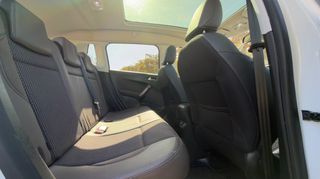 Peugeot 2008 2016 Allure  PureTech 1.2  Full Extra 110hp Sunroof Navi Leather-thumb-88