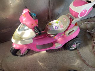 Ηλεκτρικό παιδικό σκούτερ για κορίτσια
