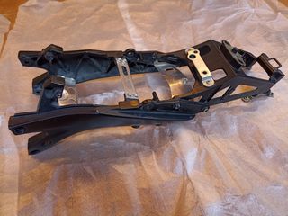 Suzuki GSXR 600-GSXR 750 K6-K7-K8-K9-K10 2006 - 2010 ΥΠΟΠΛΑΙΣΙΟ