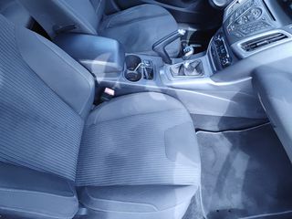 Ford Focus 2014 Station-thumb-8