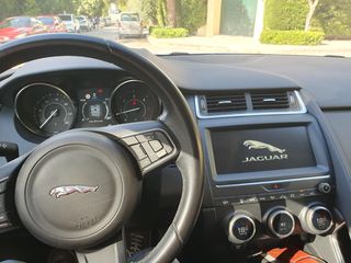 Jaguar E-Pace 2018-thumb-9