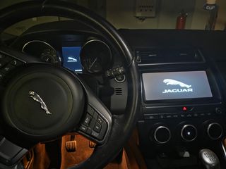 Jaguar E-Pace 2018-thumb-17
