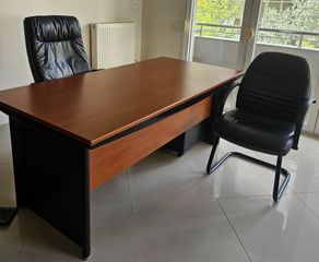 Σετ Γραφείο διευθυντικό 180x90x76 με συρταριέρα 44x59x62, δερμάτινη διευθυντική καρέκλα και δερμάτινη καρέκλα επισκέπτη