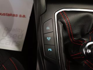 Ford Focus 2023 ST Line - Hybrid-thumb-35